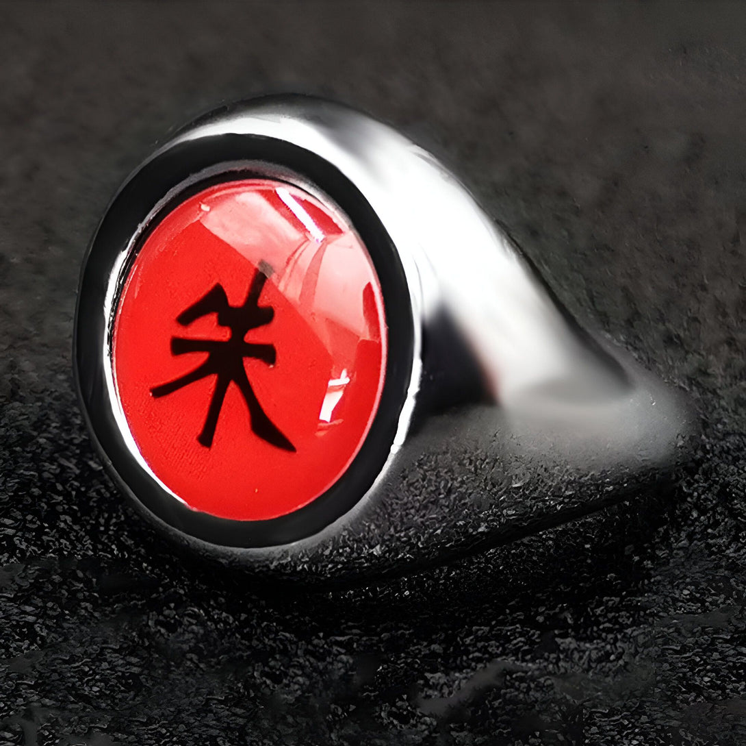 Bague en argent avec un symbole rouge représentant le clan Uchiwa de l'anime Naruto.