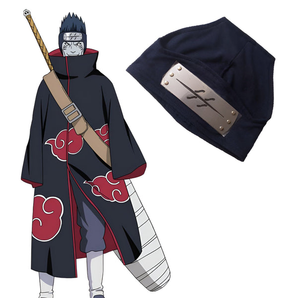 Un bandeau noir avec le symbole du village de Konoha, porté par un personnage de l'anime Naruto, avec un long manteau noir avec des nuages rouges.