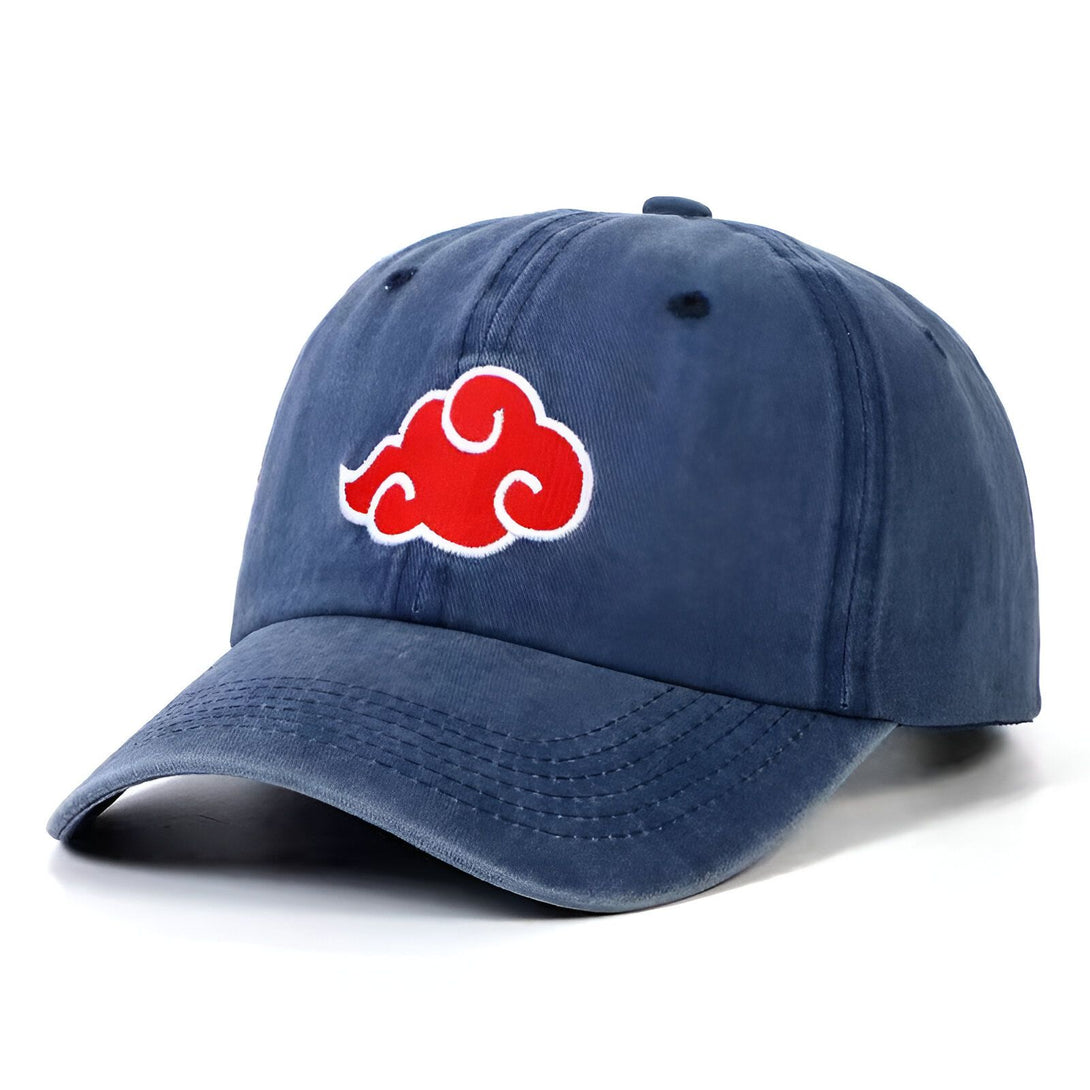Casquette bleue en coton avec un nuage rouge brodé, symbole de l'organisation Akatsuki de l'anime Naruto.
