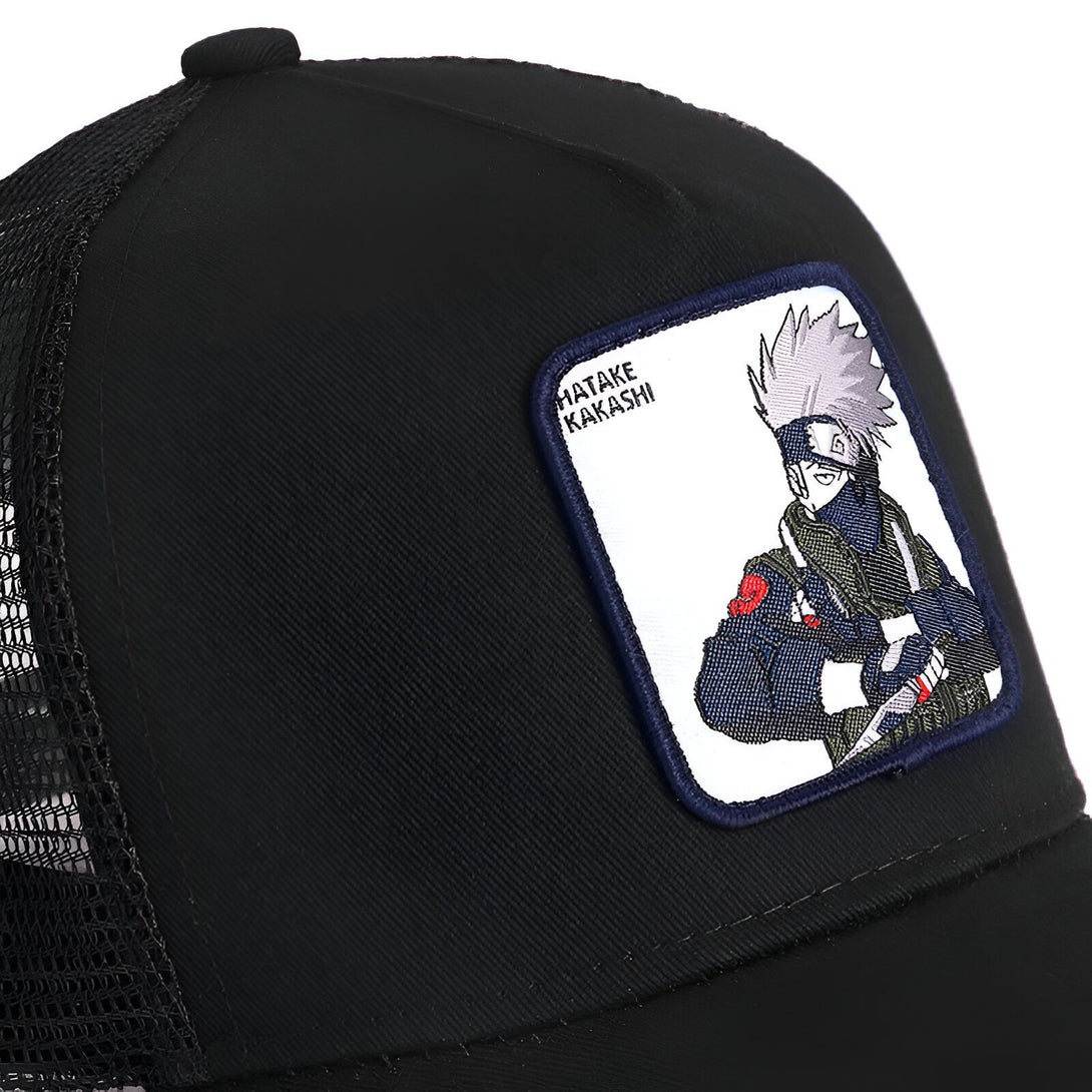 Casquette noire de baseball avec une broderie de Kakashi Hatake de Naruto.