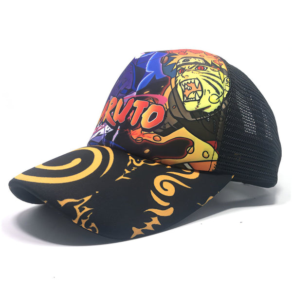 Casquette de baseball noire avec un motif Naruto en couleur, y compris le visage de Naruto et le mot "Naruto" en jaune. La casquette a un filet noir à l'arrière.