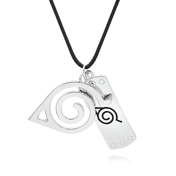 Collier en argent avec un pendentif représentant le symbole du village caché de Konoha, connu sous le nom de "Hokage", issu de l'anime Naruto.