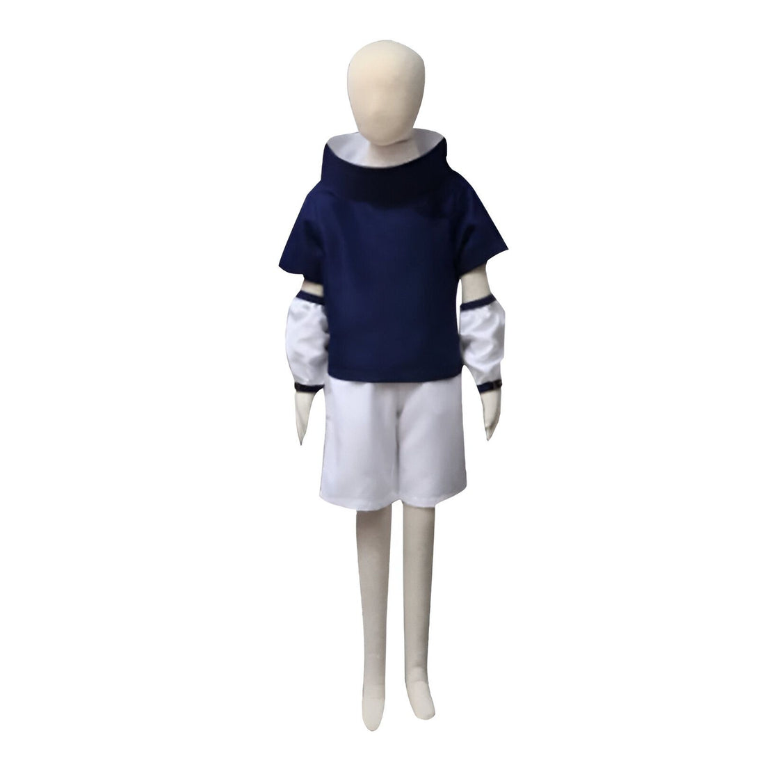 Costume Naruto pour enfant, comprenant un haut bleu marine à col montant, un pantalon blanc et des protège-bras blancs.