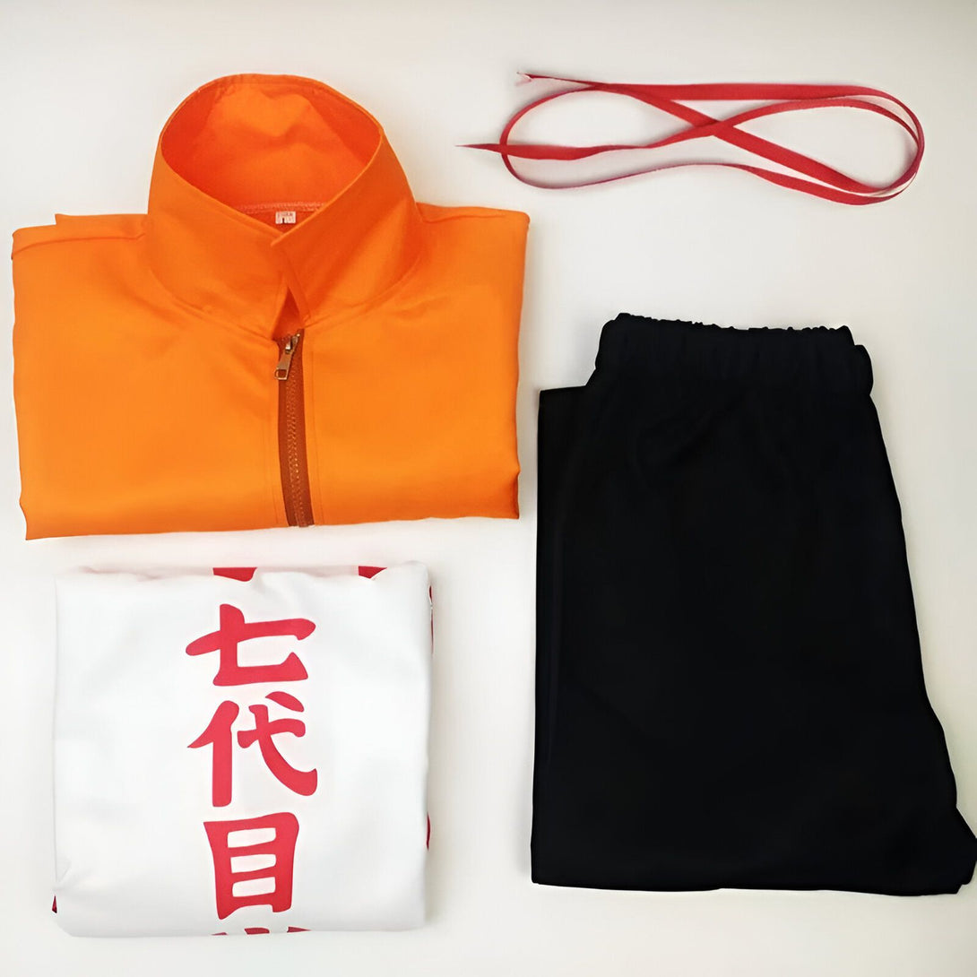Costume Naruto complet avec veste orange, pantalon noir, ceinture rouge et t-shirt blanc avec inscription "Hokage" en japonais.