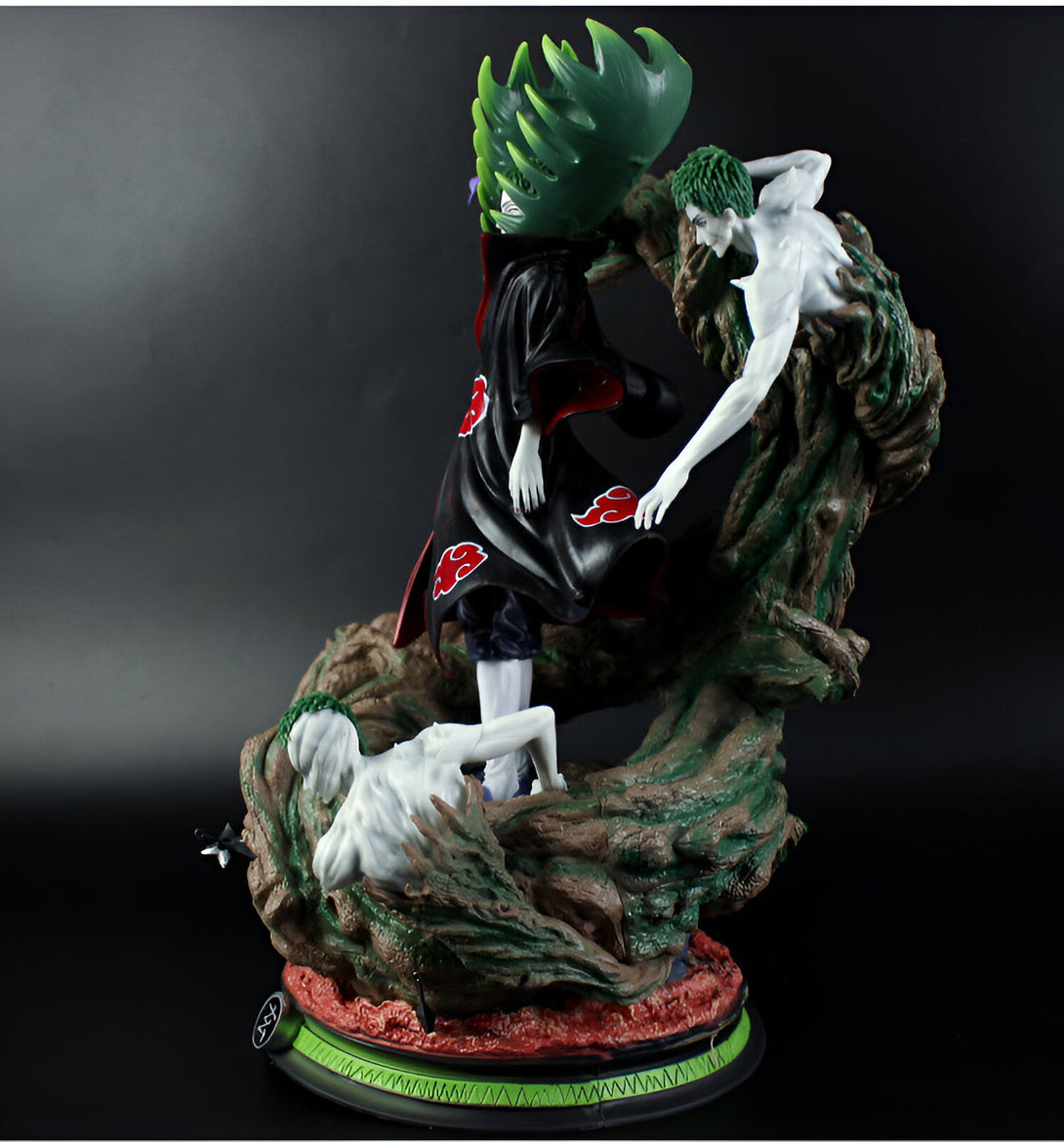 Statue de l'anime Naruto représentant Pain, le personnage principal de l'univers Naruto, dans une pose d'action dynamique. Il est entouré de racines d'arbres, ce qui ajoute à l'aspect dramatique de la scène. La figurine est très détaillée et capture parfaitement l'essence du personnage.