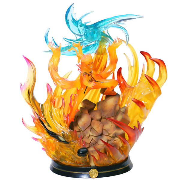 Naruto Uzumaki en mode Kurama, une statue en résine représentant le personnage de l'anime Naruto en train d'utiliser le chakra du démon renard à neuf queues.