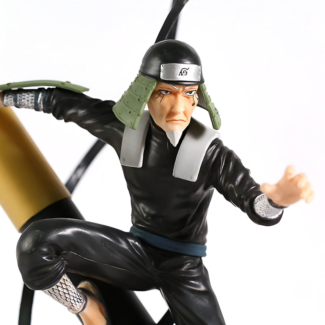 Figur de Zabuza Momochi, personnage de l'anime Naruto, dans une pose d'action. Il porte sa tenue caractéristique noire et son bandeau frontal du village caché de la brume.