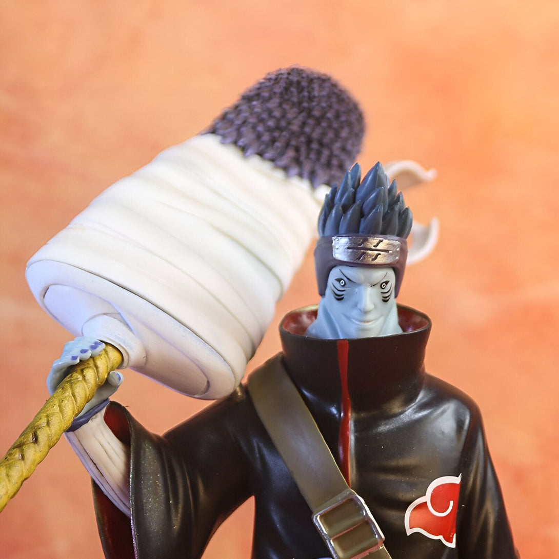 Figurines de collection Naruto : figurine de Pain, le chef d'Akatsuki, portant son attaque signature, la "Technique des Chemins".