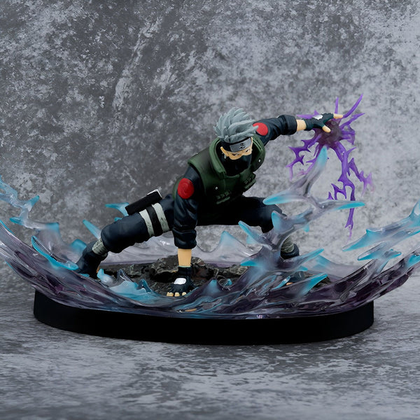 Figurines Naruto en PVC, Kakashi Hatake en pleine action, lançant son Rasengan avec des effets spéciaux.