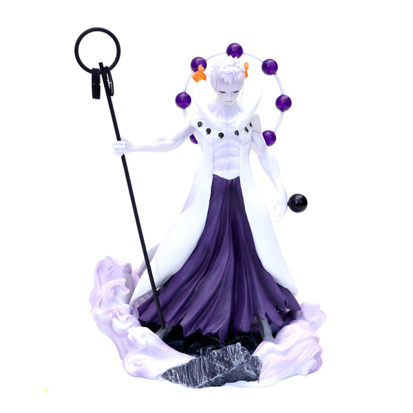 Figurine de collection de Madara Uchiwa dans sa forme de Jûbi, avec son bâton et un Rinnegan.