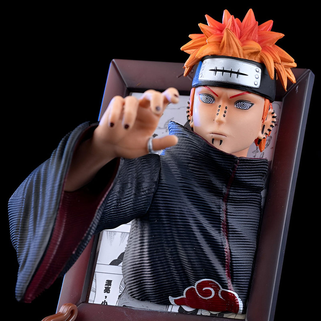 Figurines de collection Naruto de Pain, le personnage principal de la série manga et anime. Il est représenté avec ses yeux Rinnegan et son headband de l'Akatsuki. Cette figurine est idéale pour les fans de Naruto qui souhaitent ajouter une touche de leur personnage préféré à leur collection.