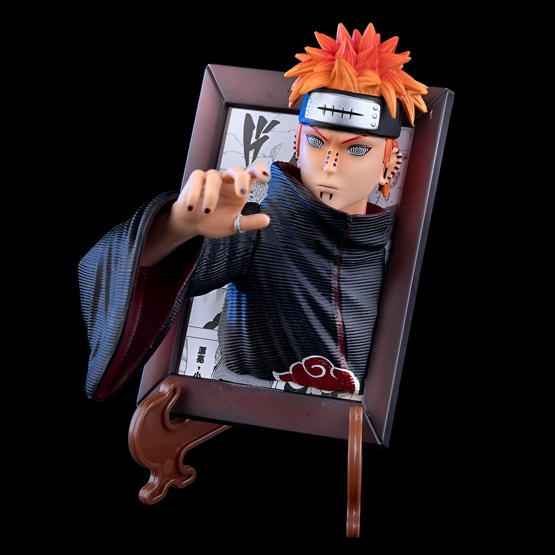 Statue de Pain du manga Naruto, représentée en 3D, sortant d'un cadre. La statue est de haute qualité et détaillée, avec une peinture réaliste. Pain est l'antagoniste principal de la partie 2 de Naruto Shippuden.