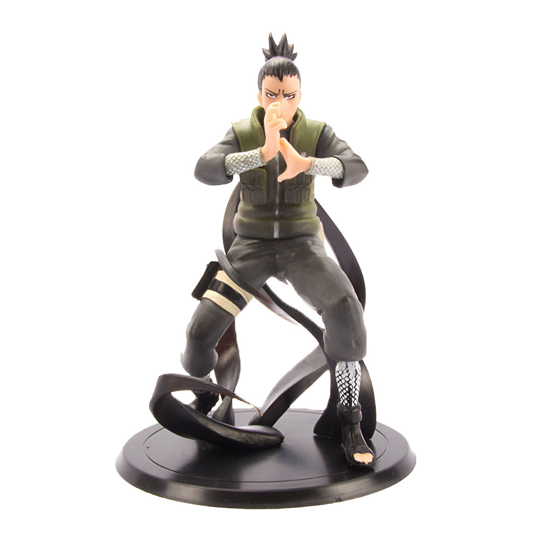 Figurine de Rock Lee de Naruto en position de combat, avec ses bandeaux noirs et son uniforme vert. Un excellent ajout à la collection de tout fan de Naruto.