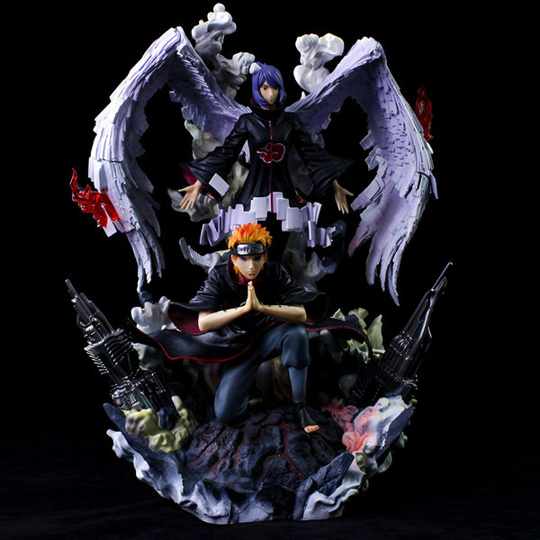 Statue de Naruto Shippuden représentant Pain et Konan. Pain est représenté dans sa forme de Rinnegan, avec ses six chemins, tandis que Konan se tient au-dessus de lui, prête à l'aider dans son combat. La statue est une reproduction fidèle de l'anime, avec des détails complexes et une peinture réaliste. Elle est parfaite pour les fans de Naruto Shippuden qui souhaitent ajouter un élément unique à leur collection.