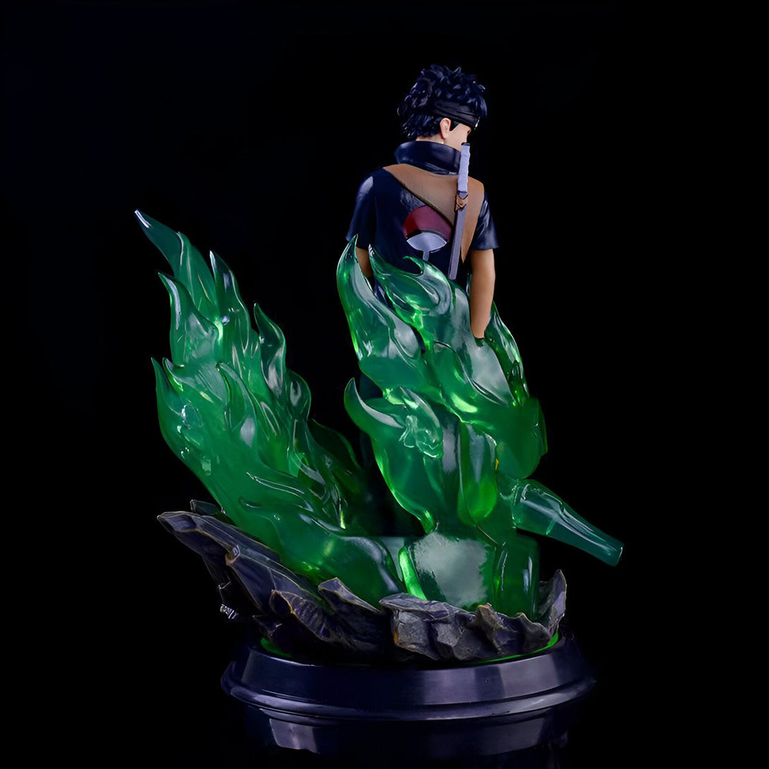 Statue de Naruto Uzumaki en figurine, se tenant debout avec un fond de feu vert, représentant le pouvoir du chakra du neuf queues. Cette figurine de collection Naruto est un excellent ajout à toute collection de fans de Naruto.