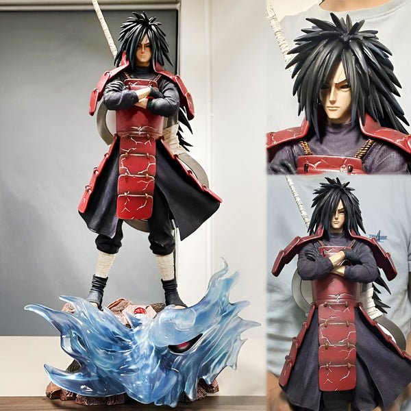 Figur de collection de Pain, un personnage puissant du manga et de l'anime Naruto, en position de combat, debout sur un socle de glace bleue représentant une technique de combat. La figurine est détaillée et fidèle au personnage original.