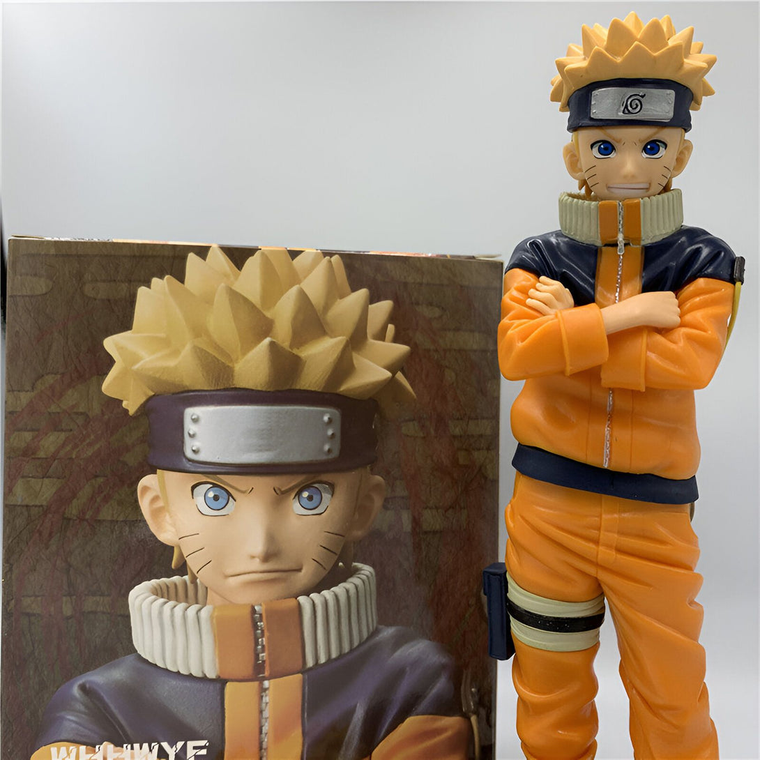 Naruto Uzumaki figurine en PVC, avec un design détaillé et une pose dynamique. La figurine est représentée en tenue de ninja avec son bandeau frontal et sa veste orange emblématique. Cette figurine est idéale pour les collectionneurs de Naruto ou les fans du manga.
