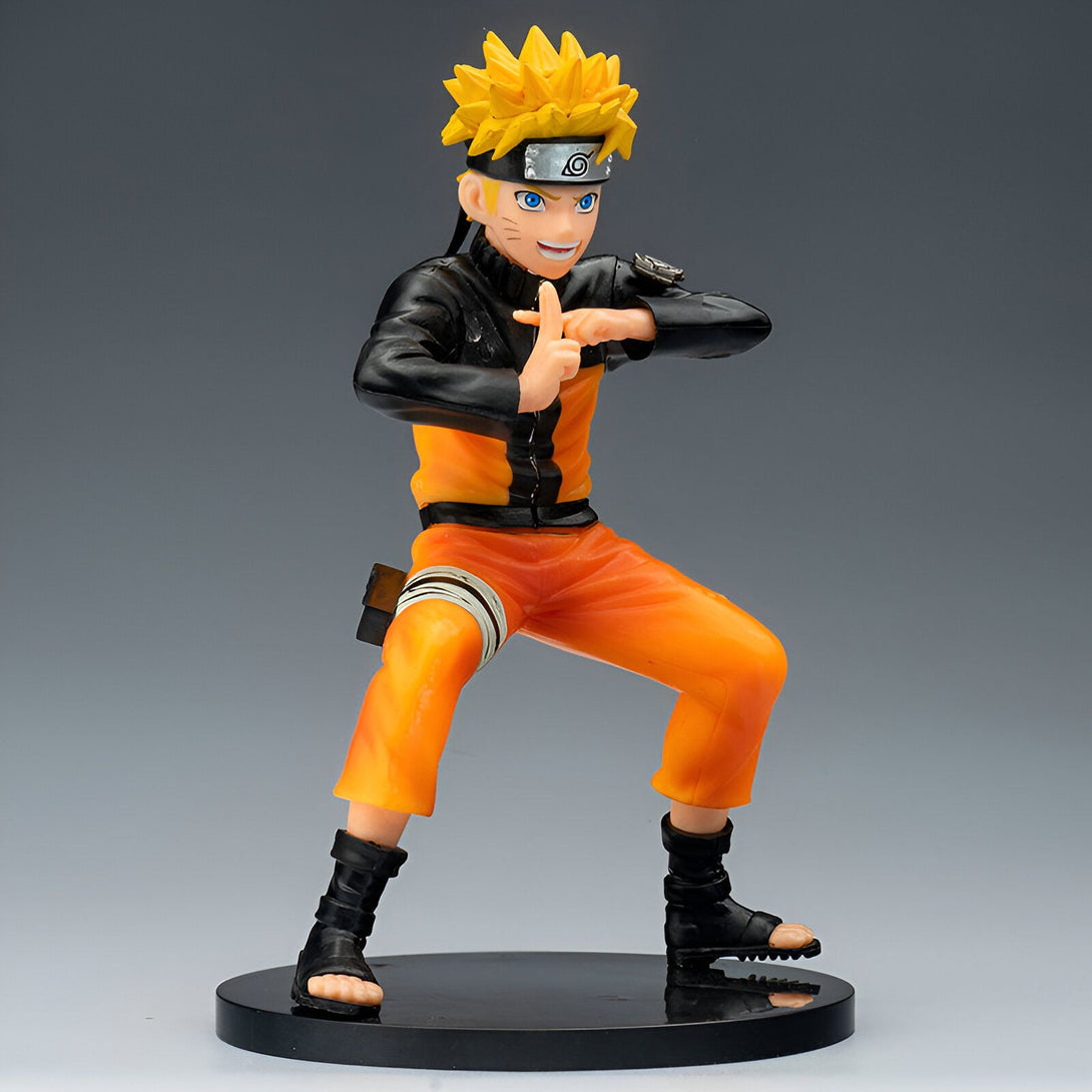 Naruto Uzumaki, le personnage principal de l'anime Naruto, dans une pose dynamique, prêt à combattre. Cette figurine est un excellent ajout à la collection de tout fan de Naruto.