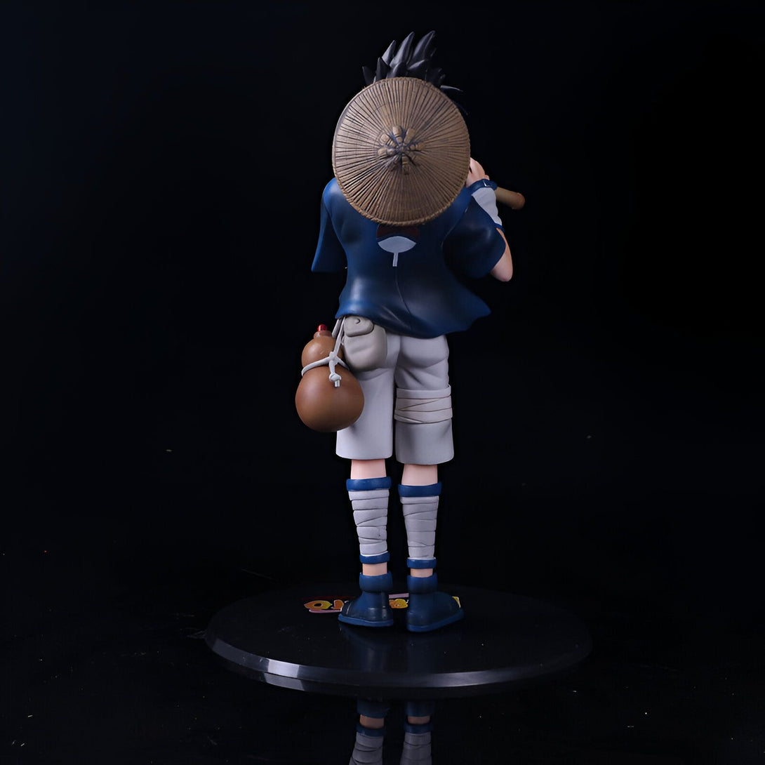 Figurines Naruto en PVC, représentant un personnage de dos avec un chapeau de paille, une gourde accrochée à sa ceinture et un instrument de musique à la main.
