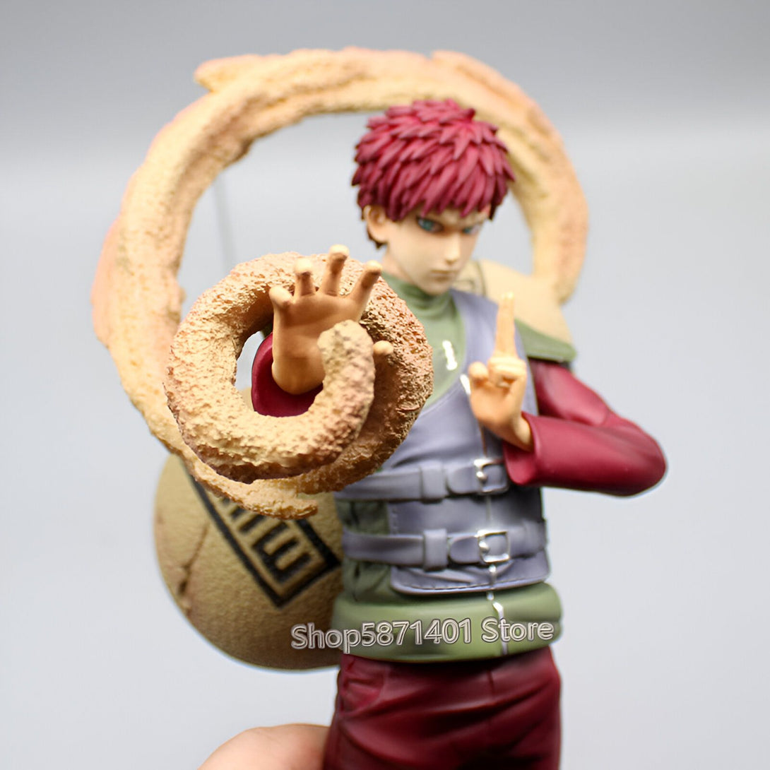 Figure de Gaara de Naruto avec son sable, une figurine de collection de l'univers de Naruto.