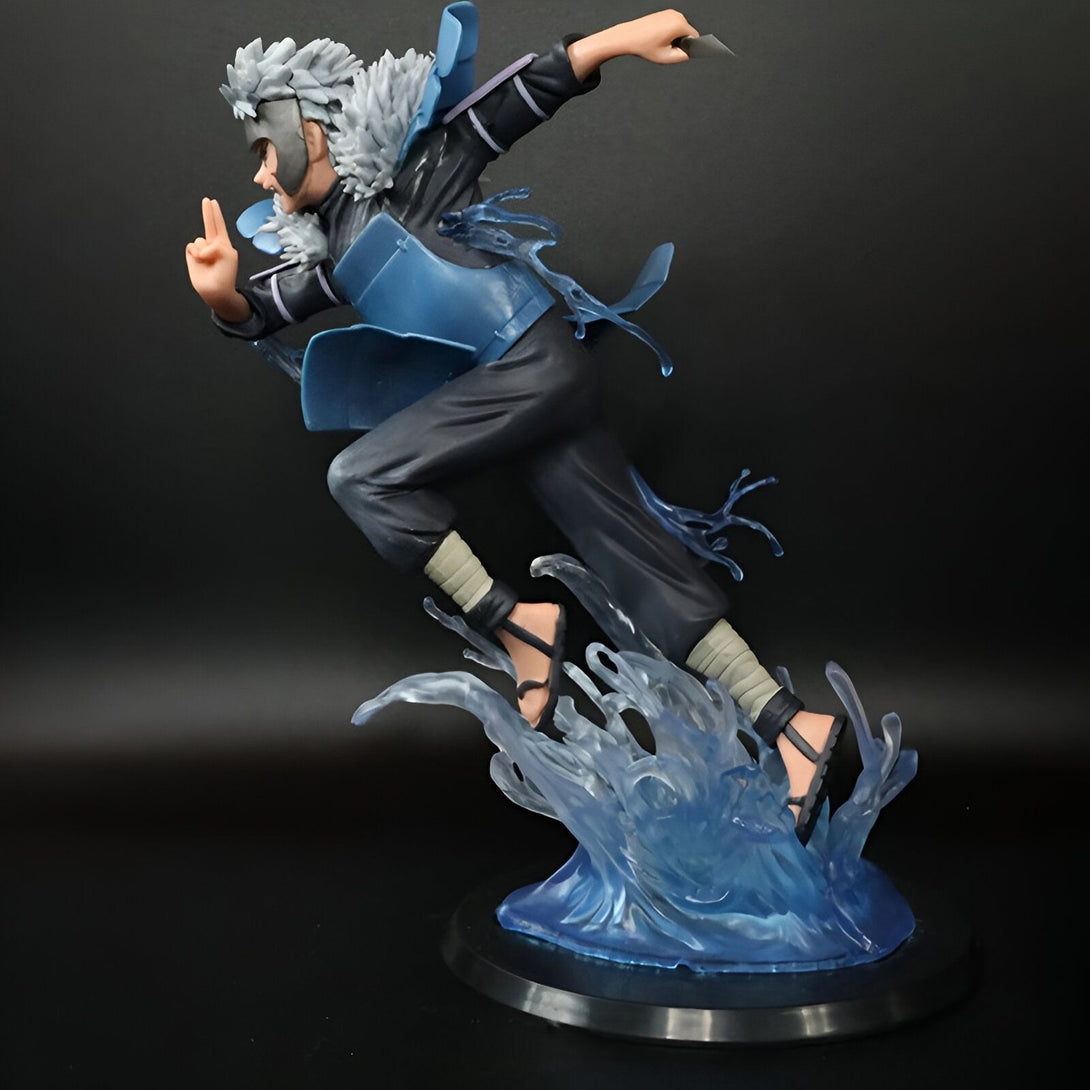 Figurines de collection Naruto en PVC de Zabuza Momochi, le ninja du brouillard, en train de courir sur l'eau avec son sabre en main.