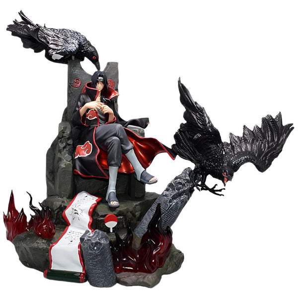 Statue de collection de Naruto représentant Pain assis sur son trône, entouré de deux corbeaux noirs. La figurine est posée sur une base en pierre avec des flammes rouges.
