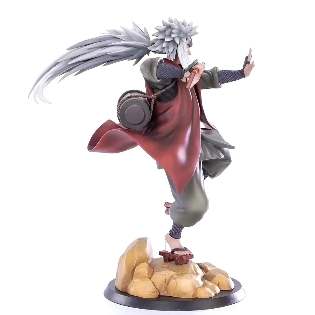 Figurine de collection de Pain, un personnage de l'anime Naruto, en position d'attaque avec son attaque signature, portant sa cape rouge et ses cheveux blancs, posé sur un socle en pierre.