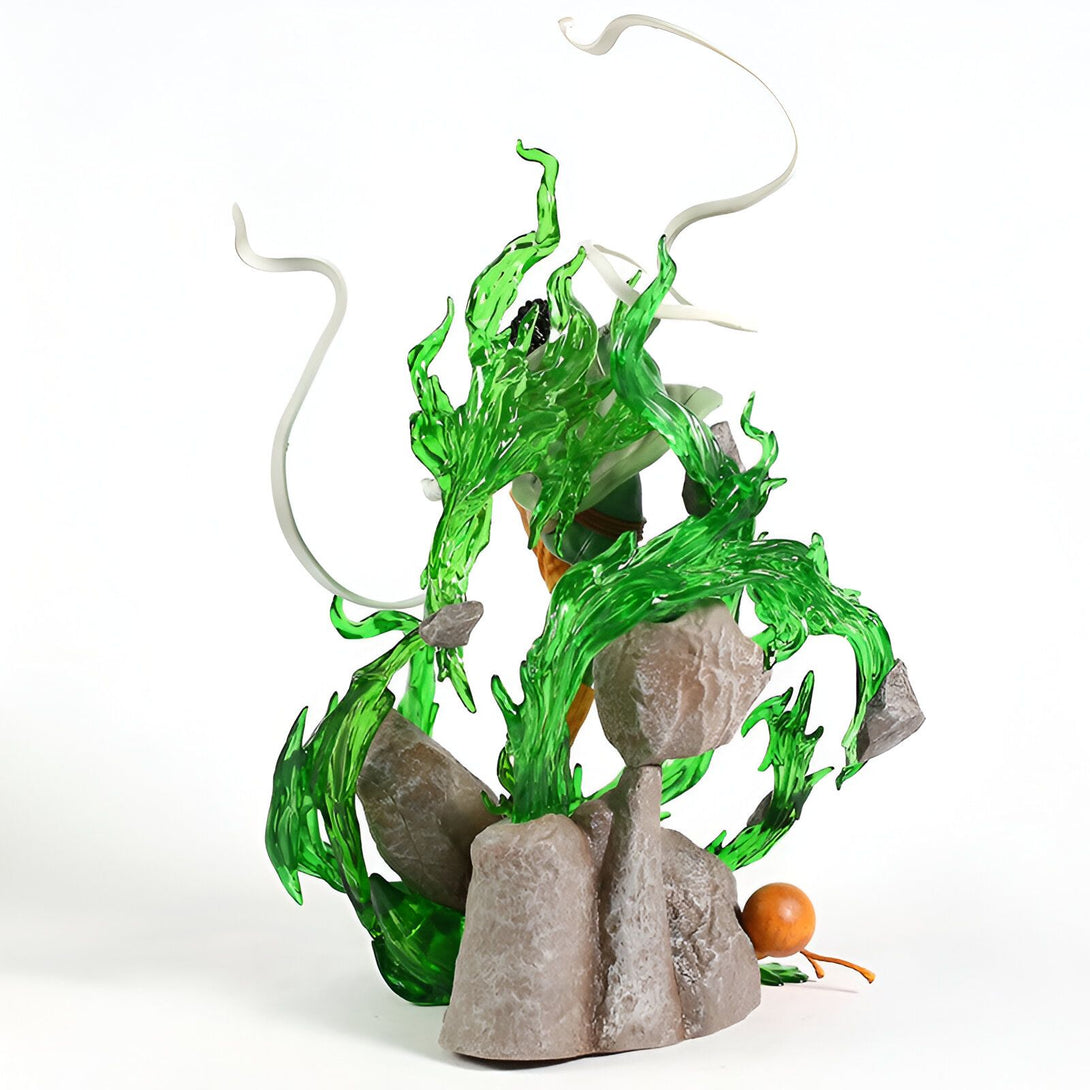 Statue de Naruto en PVC, représentant le personnage enveloppé de flammes vertes, debout sur des rochers.