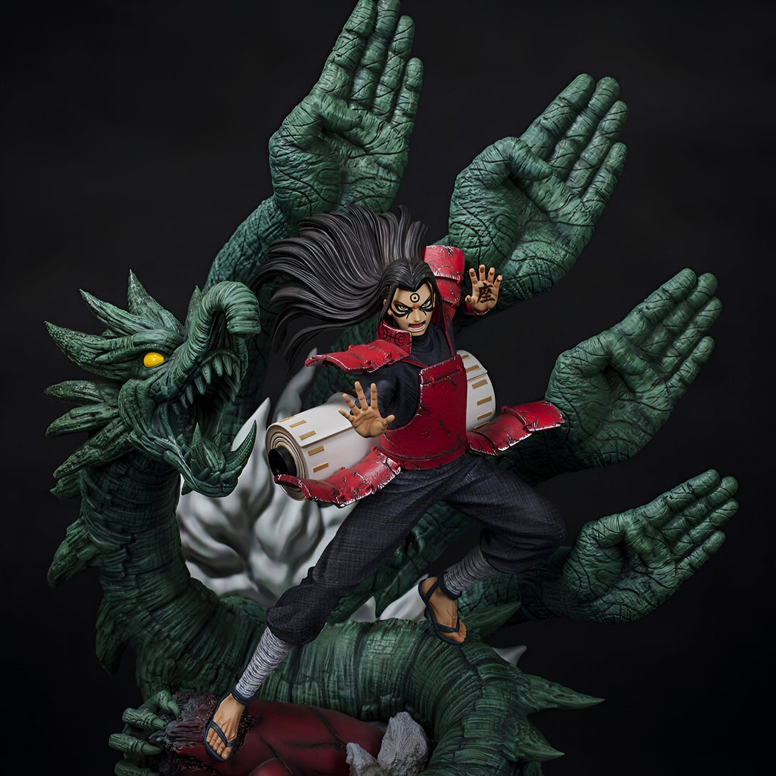 Statue de Pain, le personnage principal de Naruto, utilisant son pouvoir Rinnegan pour invoquer le chemin animal. Il est debout sur un serpent géant avec plusieurs mains vertes qui l'entourent.