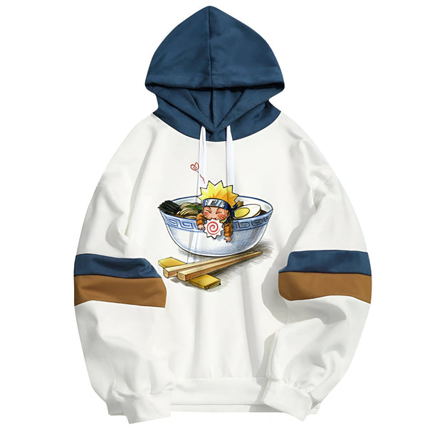 Sweat à capuche blanc avec un imprimé de Naruto dans un bol de ramen. Le sweat à capuche a des bandes bleues et brunes sur les manches.