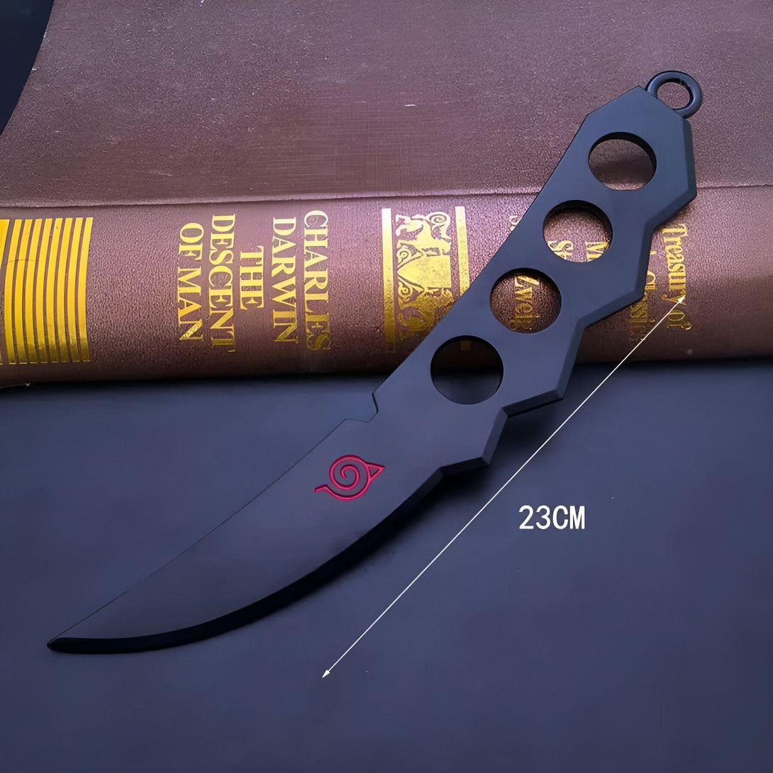 Couteau de ninja noir avec le symbole rouge de l'Hokage de Konoha sur la lame. 23 cm de long.