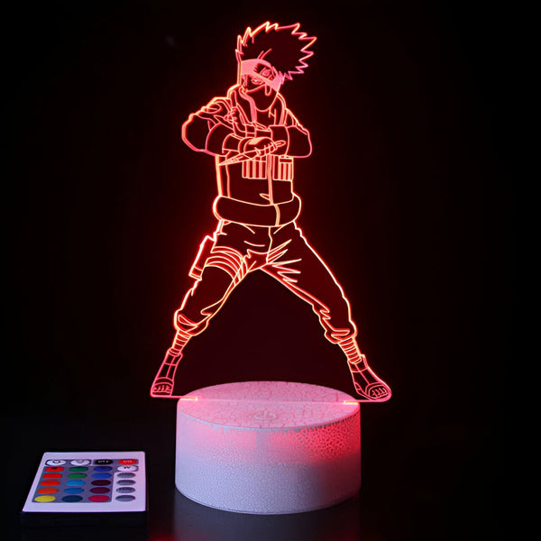 Lampe LED 3D de Kakashi Hatake, personnage de l'anime Naruto, avec une base blanche et une télécommande multicolore.