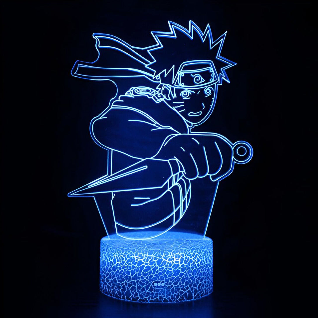 Lampe LED 3D représentant Naruto Uzumaki, un personnage de l'anime Naruto, tenant un kunai, un couteau japonais. La lumière bleue de la lampe met en valeur les détails du personnage.