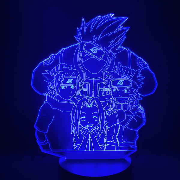 Lampe à LED représentant les personnages de l'anime Naruto : Kakashi, Sasuke, Naruto et Sakura, dans un style lumineux et moderne.