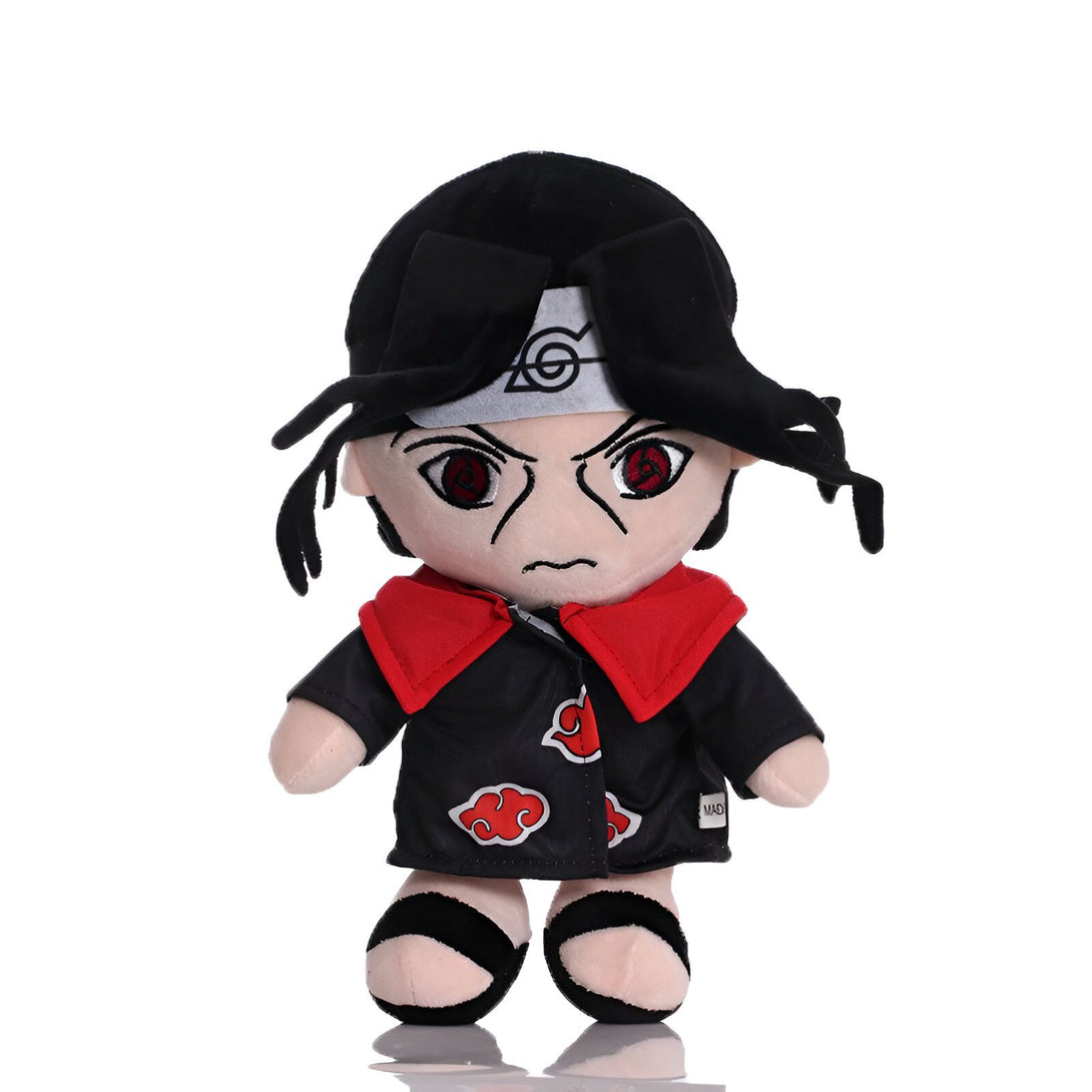 Peluche de l'anime Naruto représentant le personnage de Madara Uchiwa, vêtu de sa tenue traditionnelle noire avec le symbole de l'Akatsuki.