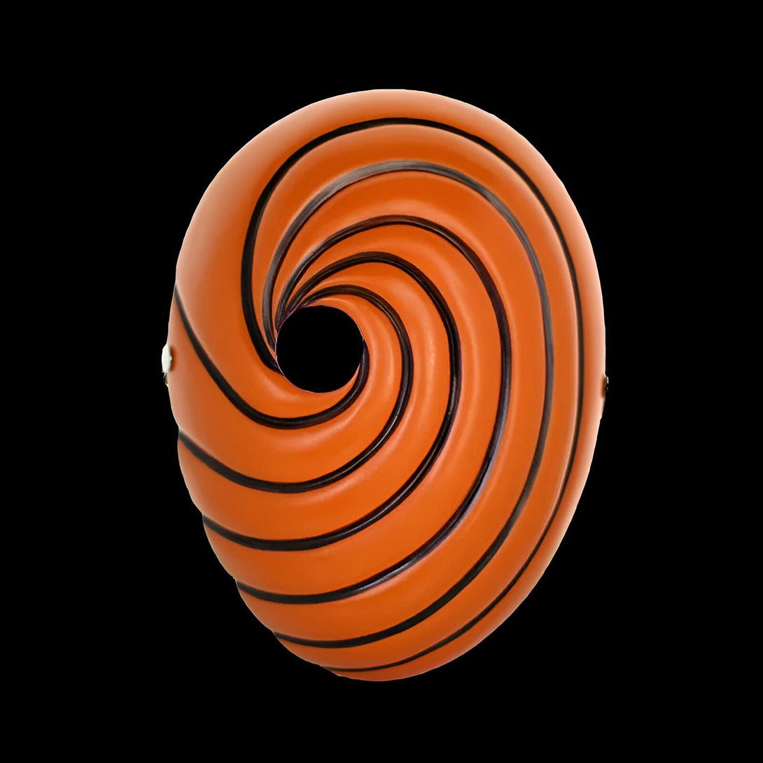Masque de Pain, le chef de l'organisation Akatsuki, de l'anime Naruto. Le masque est orange avec des lignes noires en spirale.
