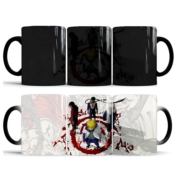 Tasse à changement de couleur Naruto avec des personnages de l'anime Naruto. La tasse est noire lorsqu'elle est vide et révèle l'image de Naruto et de ses amis lorsqu'elle est remplie d'une boisson chaude.