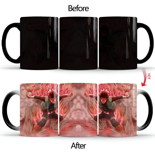 Une tasse à changement de couleur avec un design de Naruto. La tasse est noire jusqu'à ce qu'elle soit remplie d'une boisson chaude, révélant ensuite une image de Naruto en action.