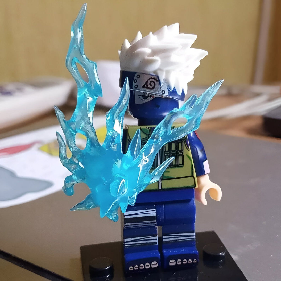 Figurines LEGO de Kakashi Hatake de Naruto avec son attaque de chakra bleue.