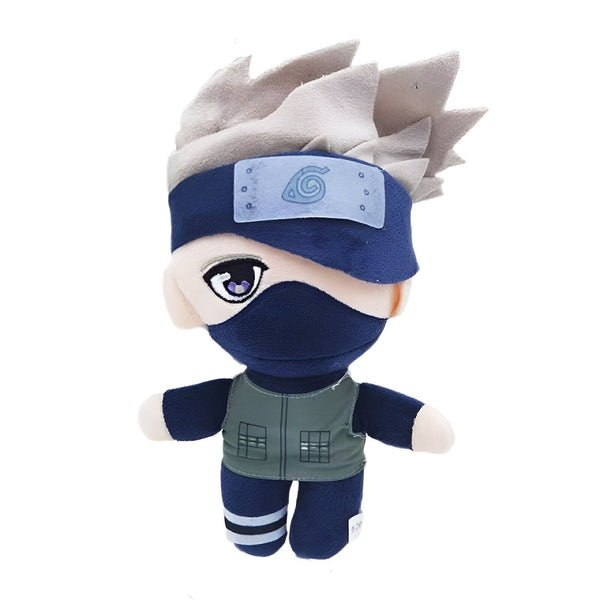 Peluche Kakashi Hatake de Naruto avec son bandeau portant le symbole du village de Konoha. Il porte sa tenue de ninja.