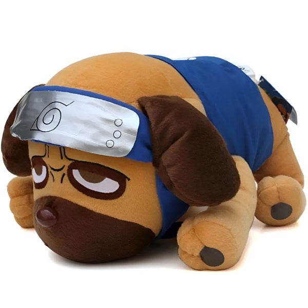 Peluche de chien portant un bandeau frontal avec le symbole de Konoha, un personnage populaire de l'anime Naruto.