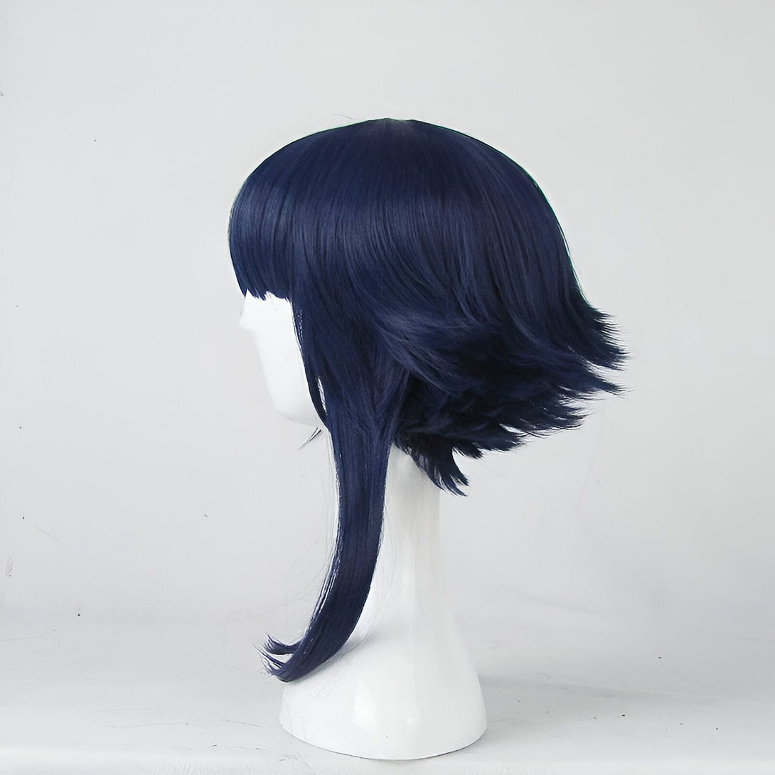 Perruque bleu foncé de style anime, idéale pour le cosplay de Naruto. Cette perruque est épaisse, douce et facile à coiffer.