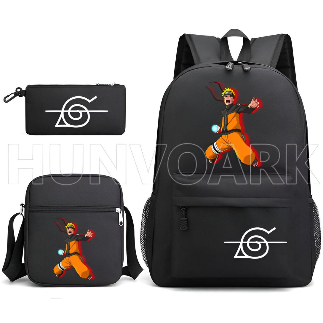 Ensemble de trois sacs à dos Naruto avec l'emblème du village caché de Konoha (Feu). Le sac à dos principal présente Naruto Uzumaki en action, tandis que le sac à bandoulière et le sac à crayon affichent le logo emblématique.  Parfait pour les fans de l'anime Naruto.