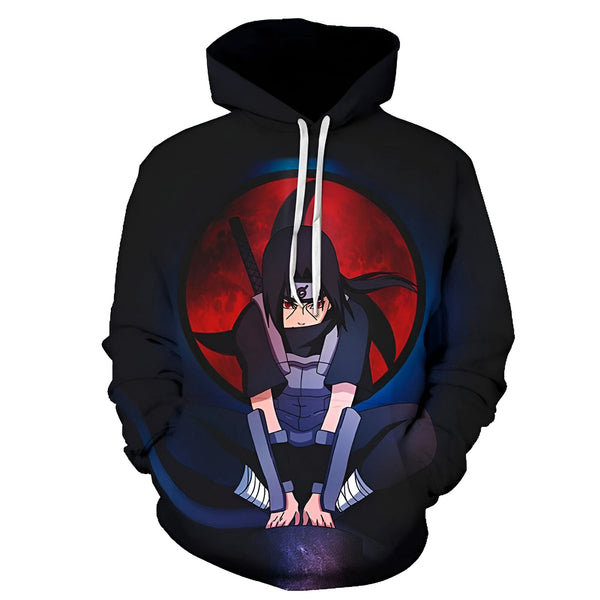 Sweat-shirt à capuche noir avec un motif imprimé de l'anime Naruto, représentant Itachi Uchiha avec le Sharingan, sur un fond rouge et bleu.