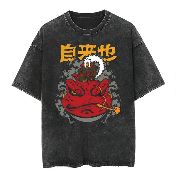 T-shirt gris foncé avec un imprimé de l'anime Naruto représentant Jiraya assis sur Gamabunta, son crapaud invoqué.