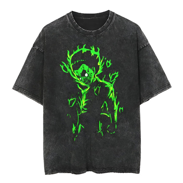 T-shirt noir délavé avec un imprimé vert fluo de Naruto en mode sage. Le t-shirt est un vêtement décontracté idéal pour les fans de Naruto.