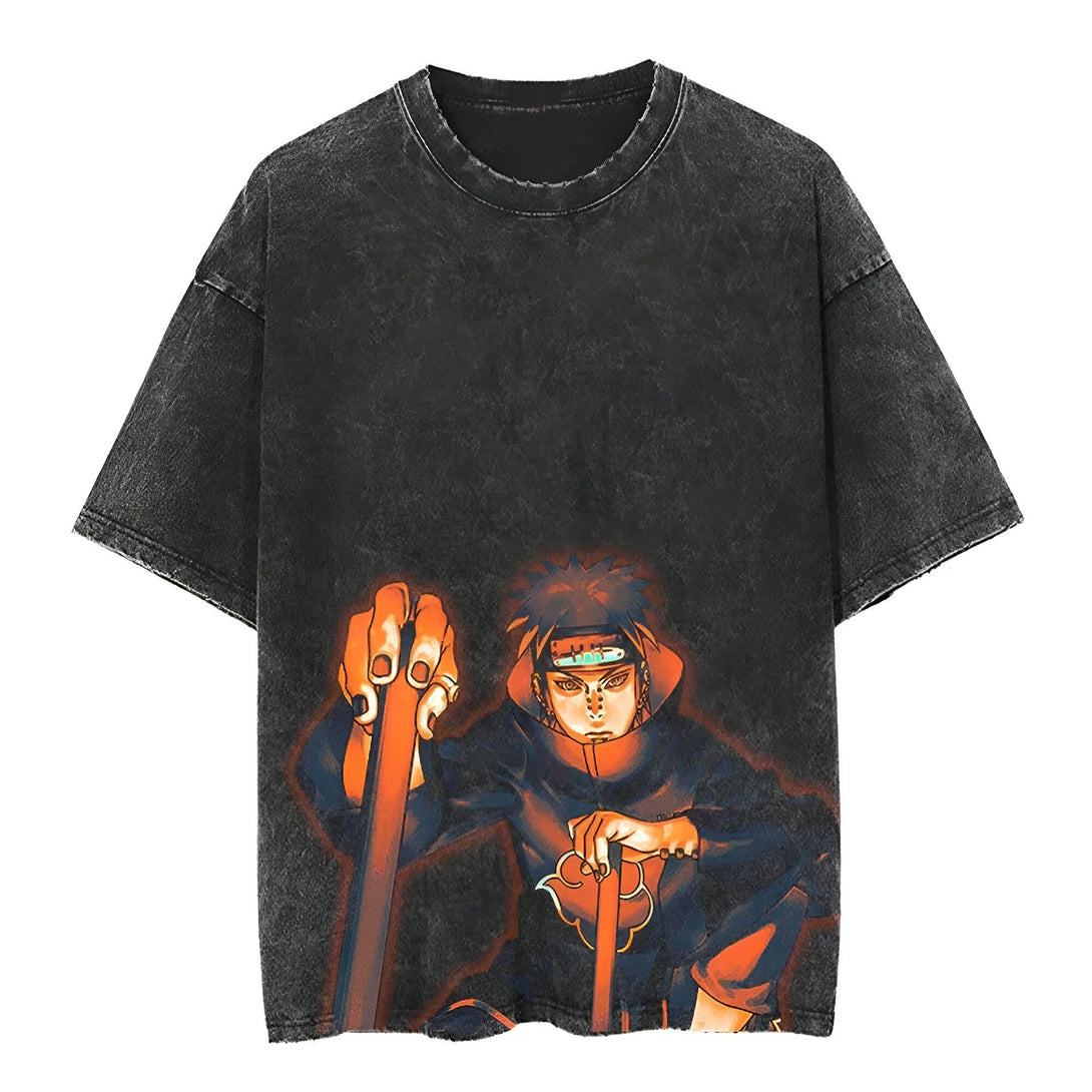 T-shirt noir délavé avec un imprimé de Pain, un personnage du manga Naruto.
