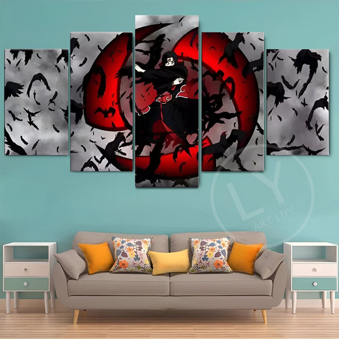 Toile d'art en 5 parties représentant Itachi Uchiha du manga Naruto, avec son Sharingan activé, entouré de corbeaux noirs et rouges. Le fond est gris et noir avec des éclairs de rouge.